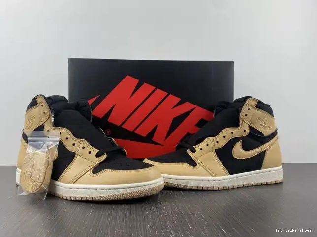 1st Kicks OG Heirloom High Jordan Air 555088-202 1 0620